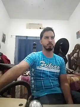 Snapshot of alejo5288 chatting on 10.03.25 alejo5288 online show from 10.03.25