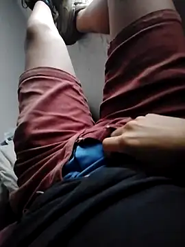 Snapshot of alejo5288 chatting on 10.09.25 alejo5288 online show from 10.09.25