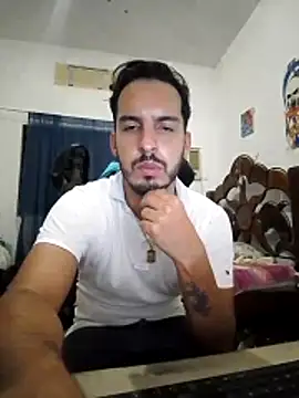 Snapshot of alejo5288 chatting on 10.28.25 alejo5288 online show from 10.28.25