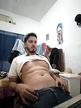 Snapshot of alejo5288 chatting on 11.16.25 alejo5288 online show from 11.16.25