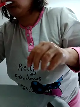 Snapshot of nelly88_xxx chatting on 02.12.26 nelly88 xxx online show from 02.12.26