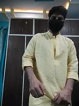 NikaYeptho online show from 10.18.25