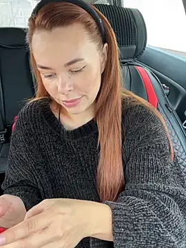 Snapshot of Kelley_Allie chatting on 09.30.25 Kelley Allie online show from 09.30.25