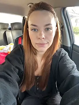 Snapshot of Kelley_Allie chatting on 10.28.25 Kelley Allie online show from 10.28.25