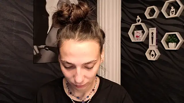 Snapshot of annabishop chatting on 10.05.25 annabishop online show from 10.05.25