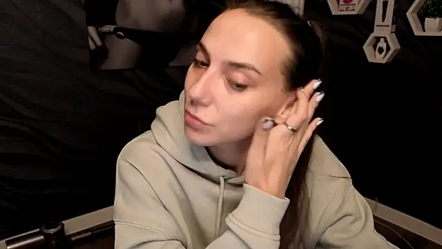 Snapshot of annabishop chatting on 10.08.25 annabishop online show from 10.08.25