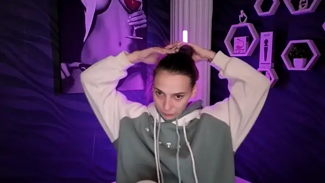 Snapshot of annabishop chatting on 10.09.25 annabishop online show from 10.09.25