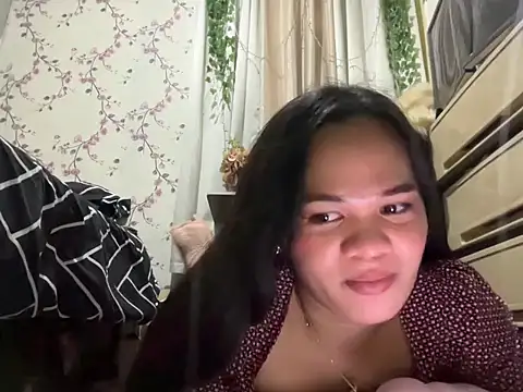 Snapshot of SophiaCourthaway chatting on 10.09.25 SophiaCourthaway online show from 10.09.25