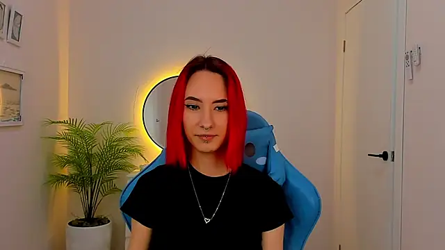 Snapshot of Kar1_na_ chatting on 01.14.25 Kar1 na online show from 01.14.25