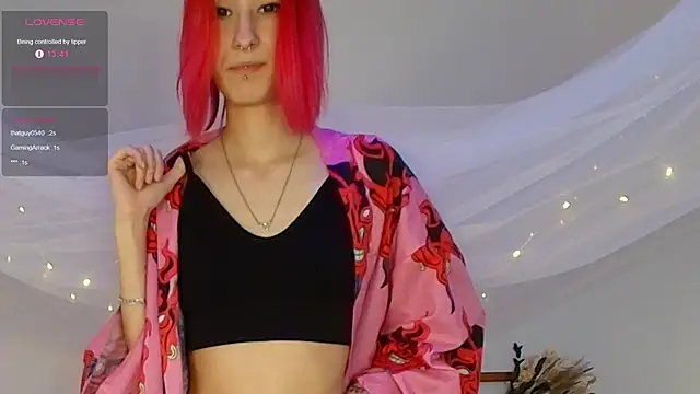 Snapshot of Kar1_na_ chatting on 01.18.25 Kar1 na online show from 01.18.25