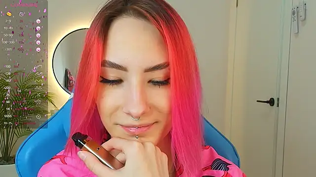 Snapshot of Kar1_na_ chatting on 01.31.25 Kar1 na online show from 01.31.25