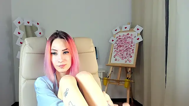 Snapshot of Kar1_na_ chatting on 02.20.25 Kar1 na online show from 02.20.25