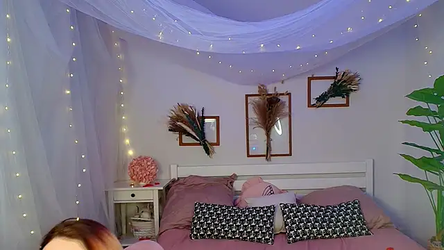 Snapshot of Kar1_na_ chatting on 03.08.25 Kar1 na online show from 03.08.25