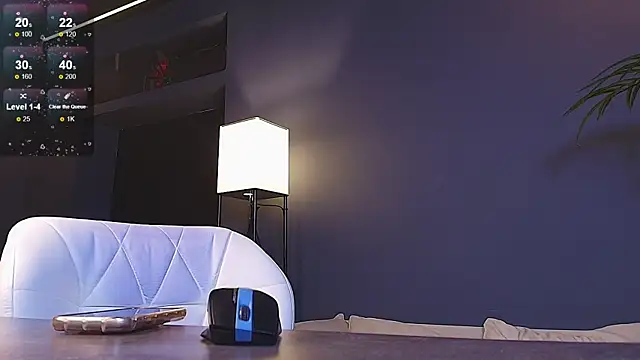 Snapshot of Kar1_na_ chatting on 10.04.25 Kar1 na online show from 10.04.25