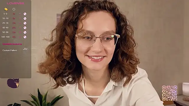 Snapshot of Leya_Curly chatting on 09.23.25 Leya Curly online show from 09.23.25