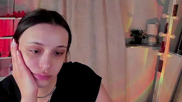 Snapshot of Sahara_Shields chatting on 05.07.26 Sahara Shields online show from 05.07.26