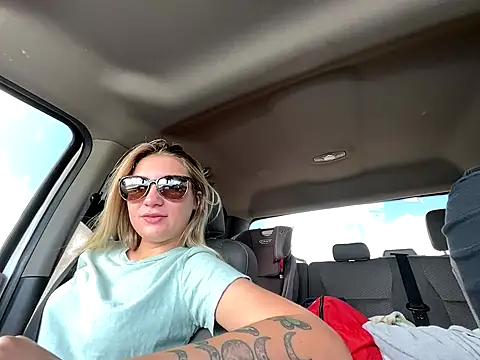 Hatgirl69 online show from 09.20.25