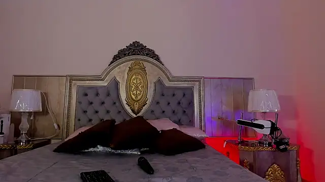 CharlotteBrandt online show from 10.26.25