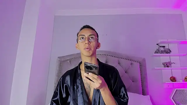 EthaanCox online show from 01.17.25