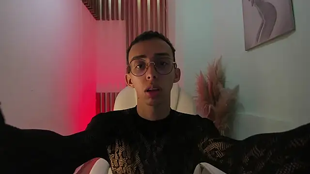 EthaanCox online show from 09.26.25