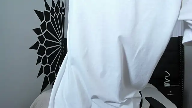 Snapshot of EthaanCox chatting on 03.03.26 EthaanCox online show from 03.03.26