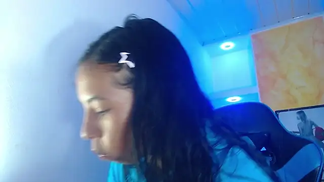 Snapshot of Miss_sparkle00 chatting on 10.14.25 Miss sparkle00 online show from 10.14.25