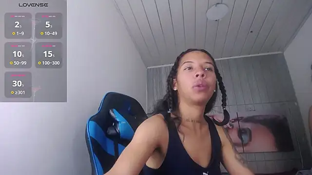 Snapshot of Miss_sparkle00 chatting on 11.19.25 Miss sparkle00 online show from 11.19.25