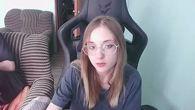 emolina1337 online show from 09.22.25