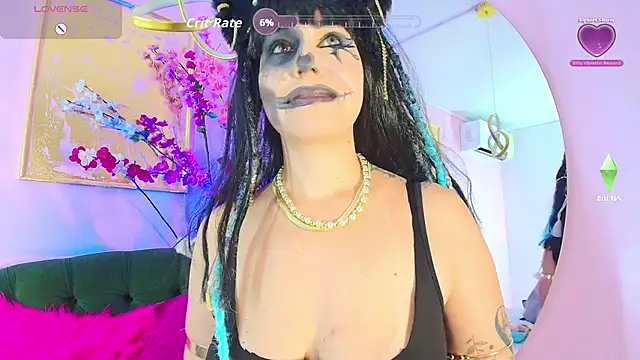 Snapshot of scarlette69 chatting on 10.31.25 scarlette69 online show from 10.31.25