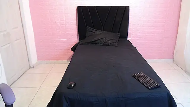 DULCE1609 online show from 12.18.25