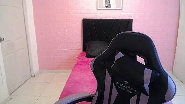 DULCE1609 online show from 04.17.26