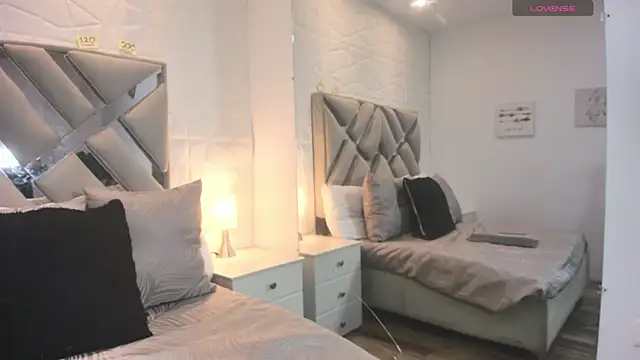 Snapshot of raquell_moore chatting on 09.22.25 raquell moore online show from 09.22.25