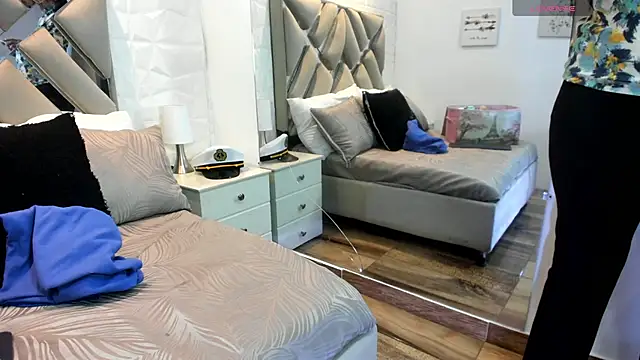 Snapshot of raquell_moore chatting on 10.06.25 raquell moore online show from 10.06.25