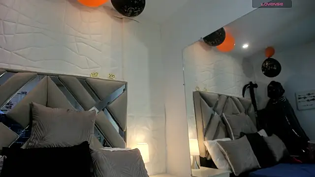 Snapshot of raquell_moore chatting on 10.25.25 raquell moore online show from 10.25.25