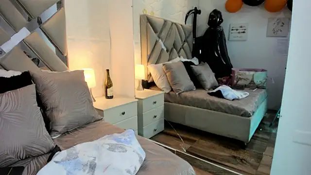 Snapshot of raquell_moore chatting on 11.03.25 raquell moore online show from 11.03.25