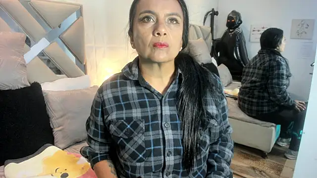 Snapshot of raquell_moore chatting on 11.06.25 raquell moore online show from 11.06.25