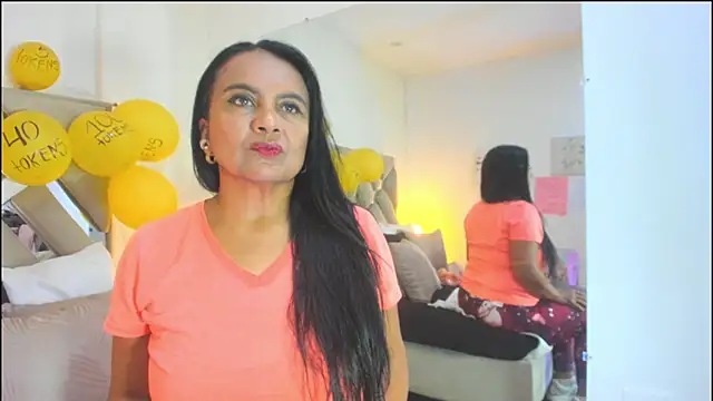 raquell moore online show from 12.19.25