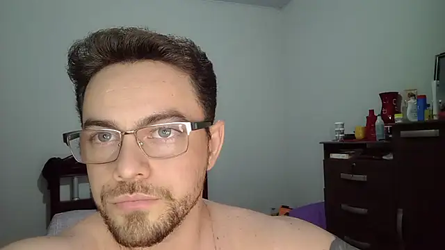 Snapshot of Dyllan__ chatting on 06.24.26 Dyllan online show from 06.24.26