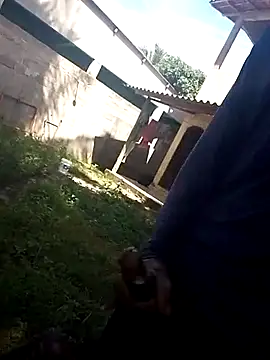 Snapshot of 1662 chatting on 10.29.25 1662 online show from 10.29.25