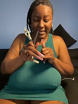 xoxoHotCoCo online show from 06.06.26