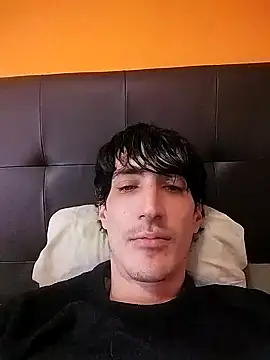 Snapshot of moutt99 chatting on 01.15.25 moutt99 online show from 01.15.25