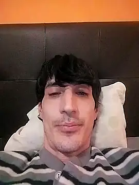 Snapshot of moutt99 chatting on 01.16.25 moutt99 online show from 01.16.25