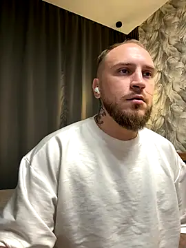 Snapshot of _XxX-XxX_ chatting on 10.04.25 XxX-XxX online show from 10.04.25