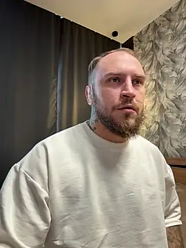 Snapshot of _XxX-XxX_ chatting on 10.24.25 XxX-XxX online show from 10.24.25