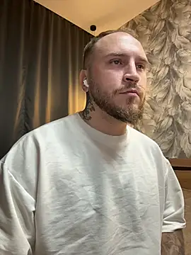 Snapshot of _XxX-XxX_ chatting on 11.01.25 XxX-XxX online show from 11.01.25