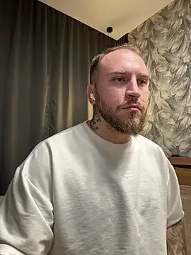 Snapshot of _XxX-XxX_ chatting on 11.06.25 XxX-XxX online show from 11.06.25