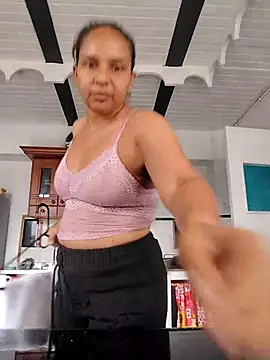 Snapshot of squirt-secret chatting on 02.01.25 squirt-secret online show from 02.01.25