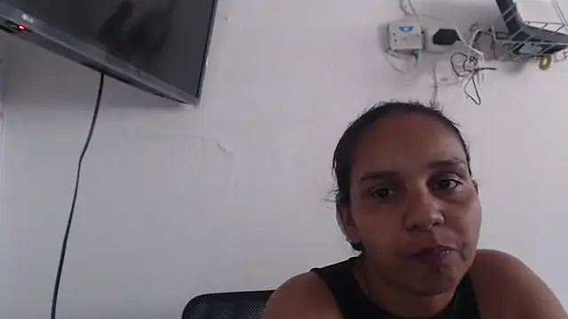 Snapshot of squirt-secret chatting on 02.15.25 squirt-secret online show from 02.15.25