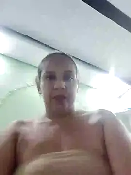 Snapshot of squirt-secret chatting on 03.05.25 squirt-secret online show from 03.05.25