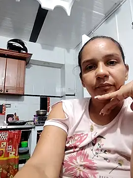 Snapshot of squirt-secret chatting on 03.08.25 squirt-secret online show from 03.08.25